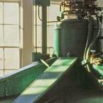 斯旺瀑布发电站博物馆的发电机图片